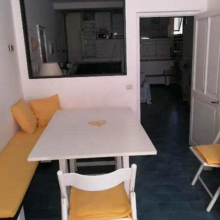 Celle Mare Con Posto Auto Coperto 첼레리구레